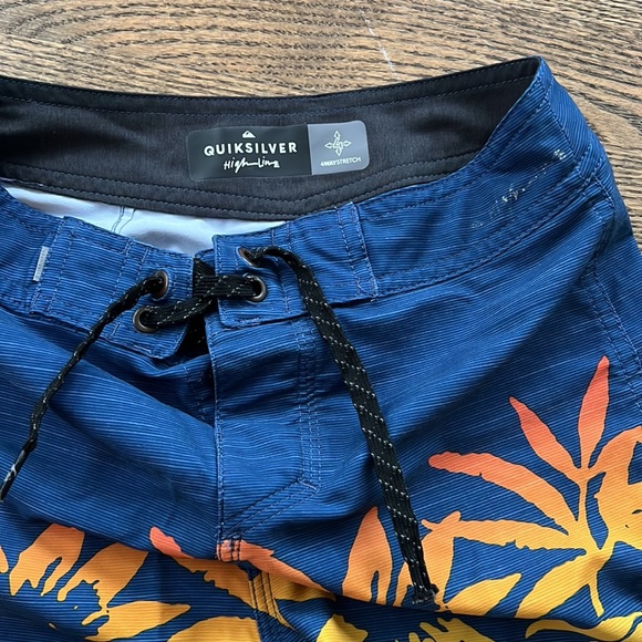 Quiksilver Set of 3 Boardshorts - Picture 4 of 7